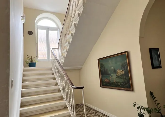 Gazde/Camere de închiriat Blu House *